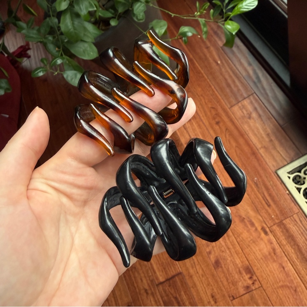 Black & Tortoiseshell Hair Claw Clip Set – Classic Everyday Hair Accessories